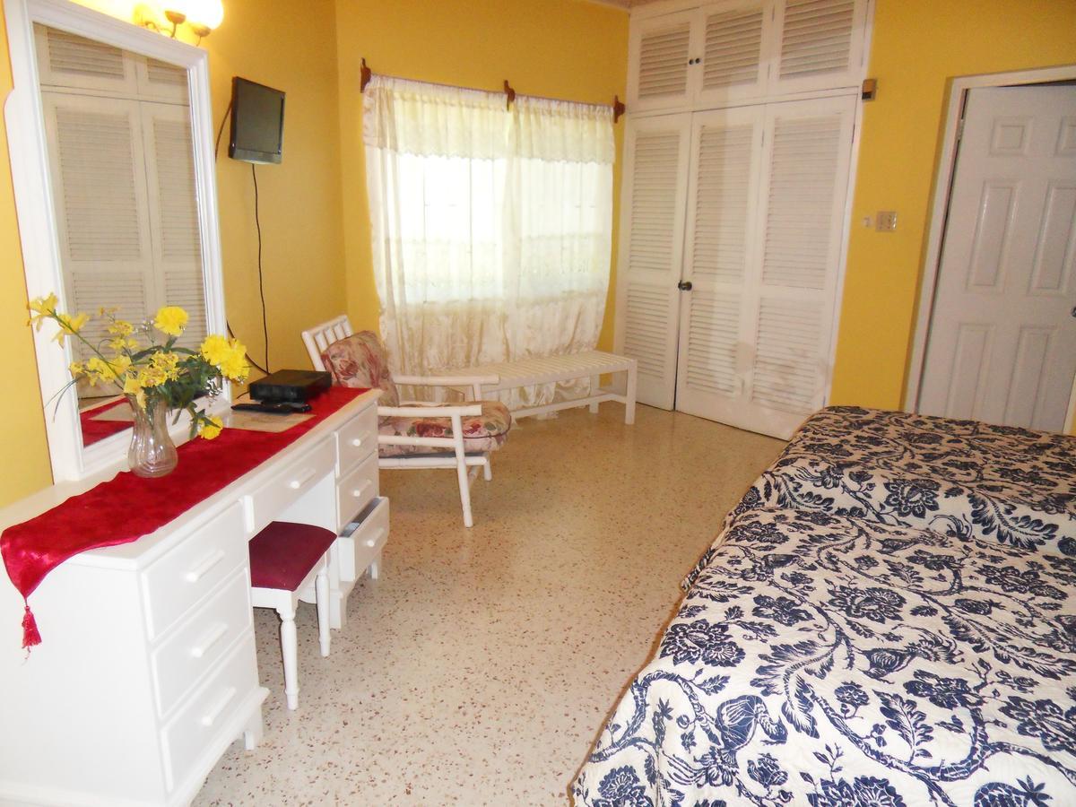 Whistling Villa Runaway Bay Kültér fotó